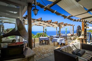 House, Smoking - Keri Me Away - Argo s Poolside Dreamy Retreat (Zakynthos)