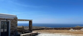 Rustic Stone House in the Heart of Folegandros