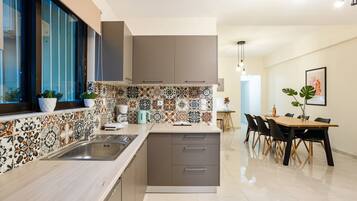 Apartment | 3 bedrooms, desk, Internet