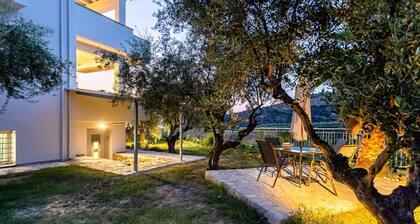 Kitries Summer Getaway - Eden Seaside Suite