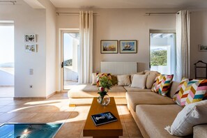 House - Kitries Summer Getaway - Eden Comfy Suite (West Mani)