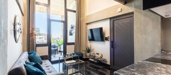 Ventiri Lofts - Cozy Penthouse With Balcony