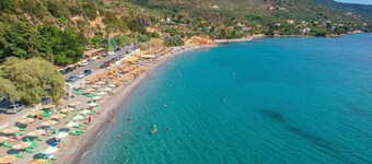Verga Beachside Getaway With Panoramic Seaviews