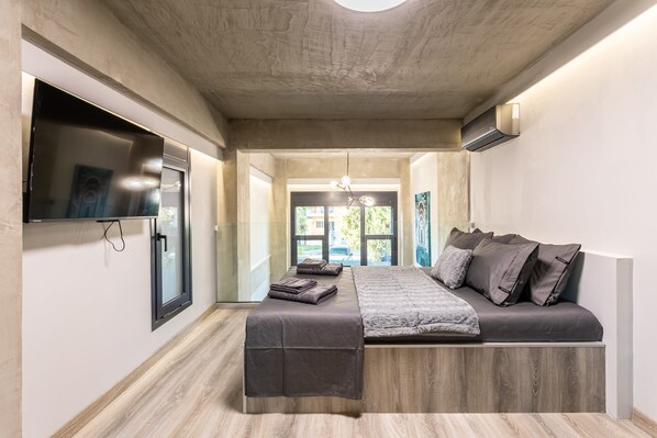 Apartment | 1 bedroom, Internet - Ventiri Lofts - Luxury Duplex w Private Garden (Kalamata)