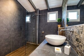 Apartamento, fumadores | 1 dormitorio y Internet