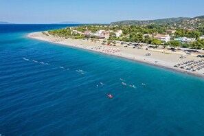 House | 5 bedrooms, Internet - Evia Summer Home Near the Sea-up to 11 Guests (Istiaia-Aidipsos)
