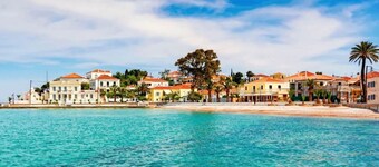 Vibrant Spetses - Mata Colorful Nest