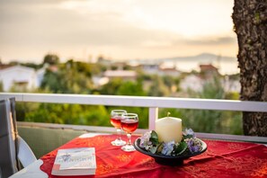 House | 2 bedrooms, Internet - Seaside Family Haven - Avia s Spacious Getaway (West Mani)