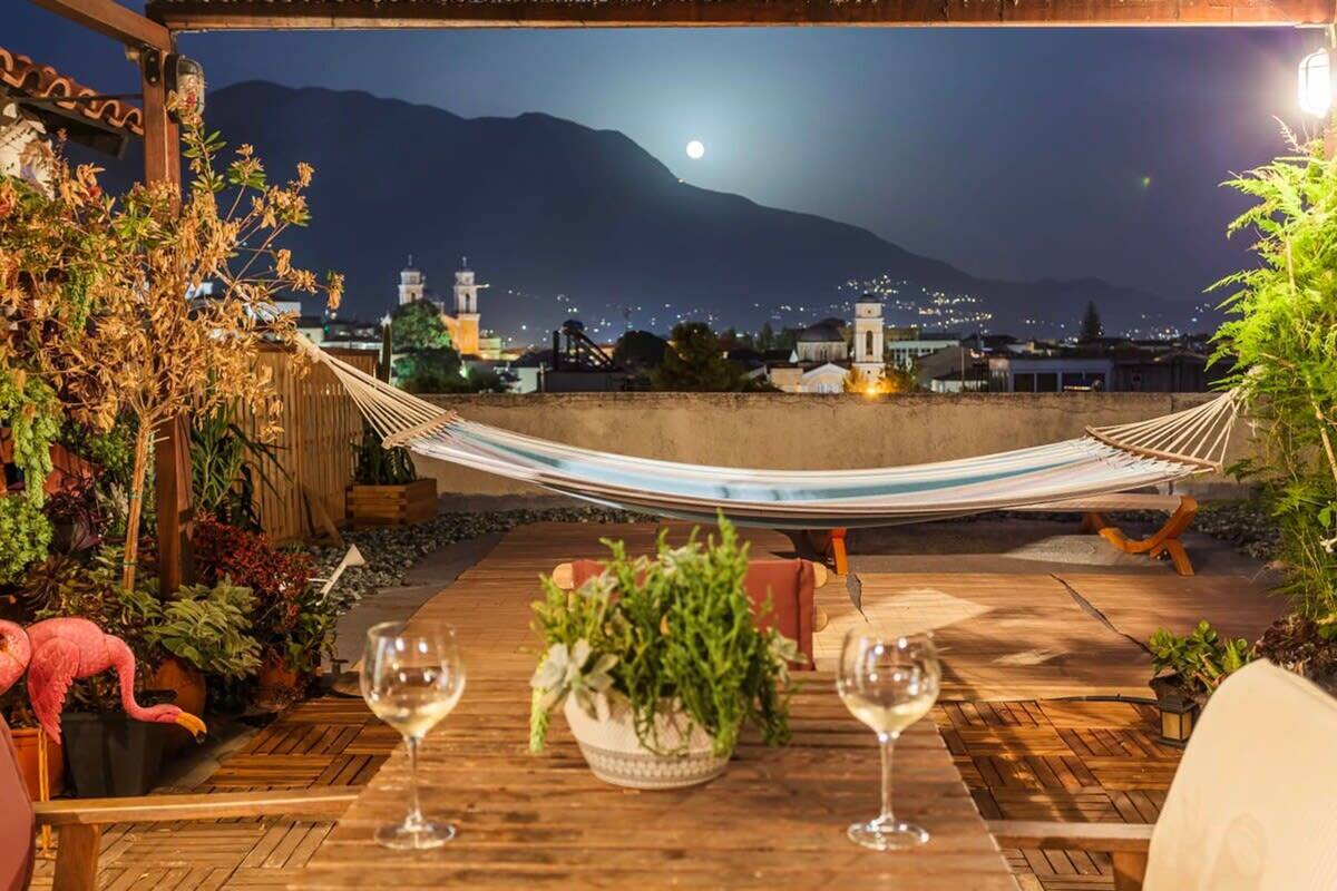 Apartment, Smoking | Internet