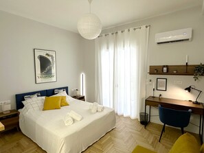 Studio | Desk, Internet - Athens Stylish Nest - Top Central Location (Athens)