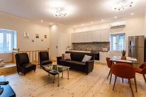 Hus | 3 soverom, skrivebord og internett