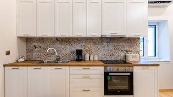 Rumah | 3 kamar tidur, meja kerja, dan internet