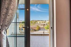 Apartment | 1 bedroom, soundproofing, Internet