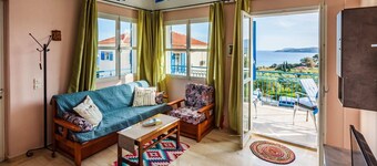 Koroni Seaview Retreat - Summer Escape Lodging