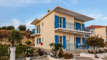 Apartment | 2 bedrooms, Internet