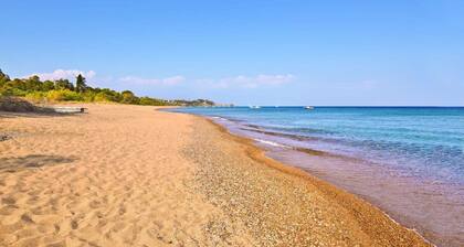 Koroni Seaview Retreat - Summer Escape Lodging
