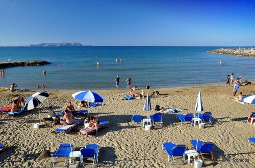 Cretan Magnolia Gem - Smari Cozy Getaway