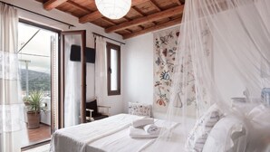 Unclassified image, 3 of 27, button - Cretan Magnolia Gem - Smari Cozy Getaway (Minoa Pediada)