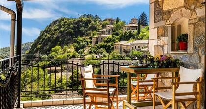 Stemnitsa Stone Residence - Comfy Mountain Getaway