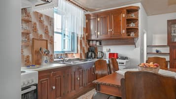 Casa, para fumantes | 2 quartos, acesso à internet de alta velocidade