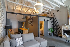 House | 3 bedrooms, desk, soundproofing, Internet - Seafront Karma Luxury - An Escape From Reality (South Pelion)