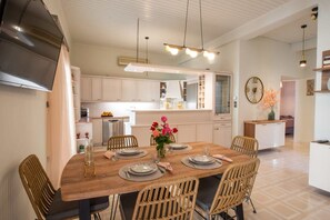 Apartment | 3 bedrooms, Internet - Dolce Favola Nomad Casa - Kalamata s City Getaway (Kalamata)