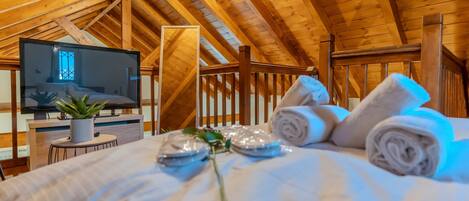 House, Smoking | 3 bedrooms, Internet