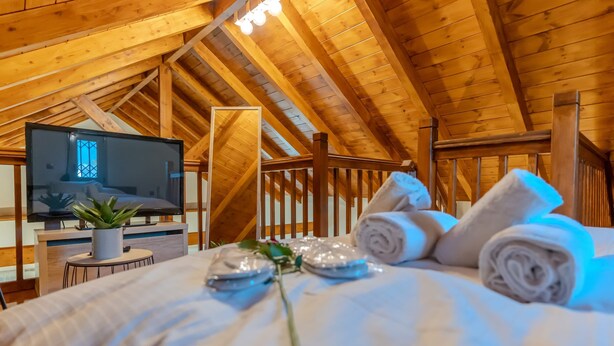 Rumah, Boleh Merokok | 3 kamar tidur dan internet