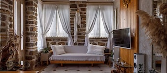 Lithos Messolongi Paradise - A Luxurious Retreat