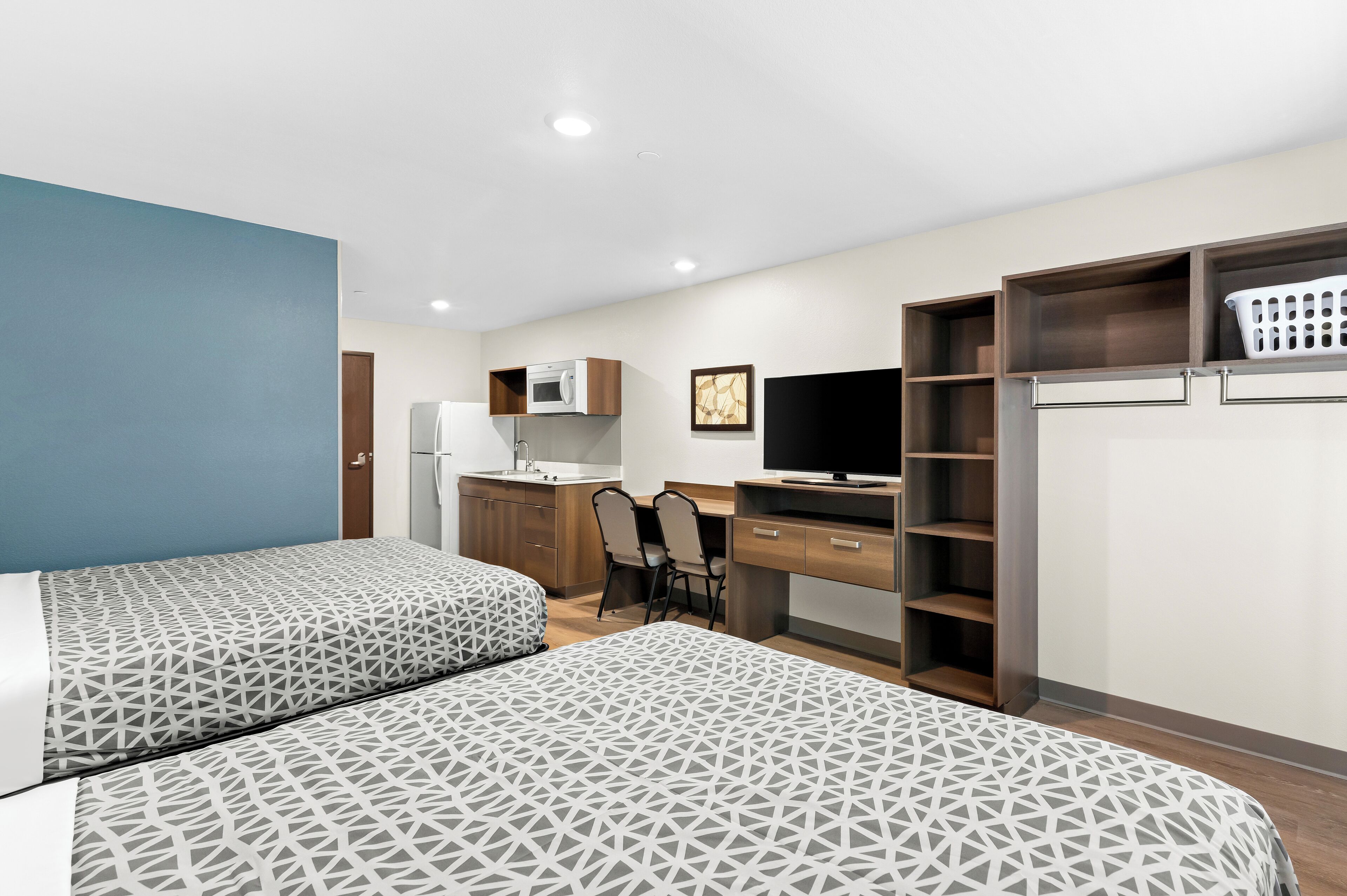 Suite, 2 Queen Beds, Non Smoking