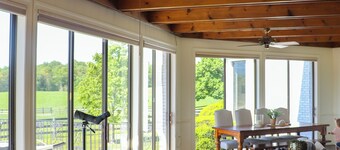 Lush Countryside & Shenandoah Mountain Views at Quiet Hills Retreat