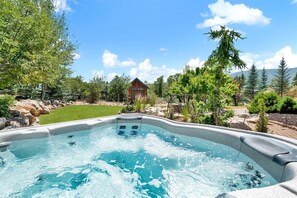 Outdoor spa tub - F 4919 | Your Dream Retreat (Eden)