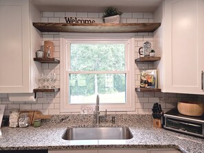 Interior - King Suite: 3 Bedrooms, 2 Baths, Jacuzzi, on a Nigerian Dwarf Goat Petting Farm! (Crossville)