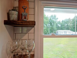 Interior - King Suite: 3 Bedrooms, 2 Baths, Jacuzzi, on a Nigerian Dwarf Goat Petting Farm! (Crossville)