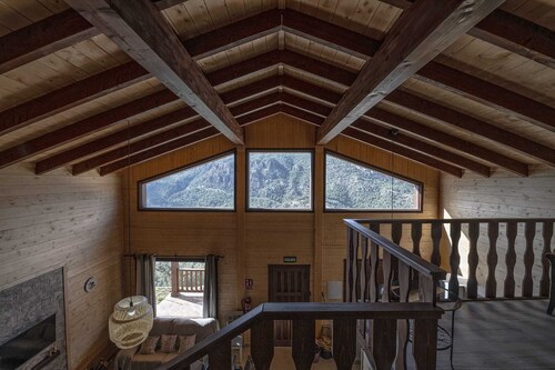 Casas de Madera en las Montañas con Piscina y Barbacoa, en la Sierra del Segura