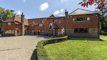 Villa | Exterior
