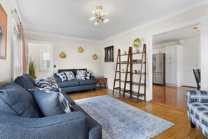 TV, fireplace - MM Properties: West Irondequoit Gem (Irondequoit)