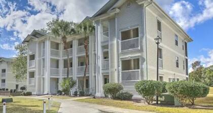 Charming 2-bedroom condo with AC and WiFi in fantastic Myrtle Beach neighborhood