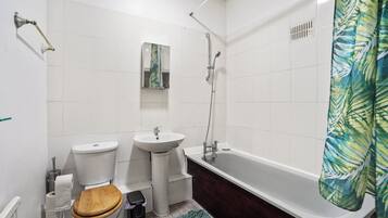 Apartment | Bathroom | Separate tub and shower, deep soaking tub, towels