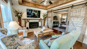 Smart TV, fireplace, offices