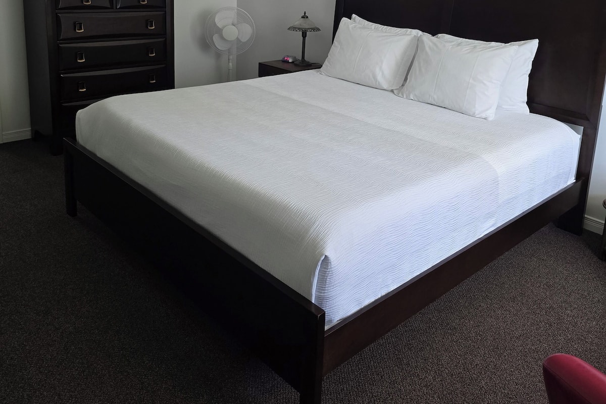 King Comfort Room