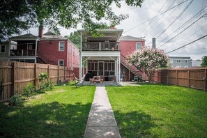 Exterior - Charming Carytown 3BR,  Prime Location, Walk to Everything! (Richmond)