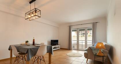 Sesimbra Beach Apartment by GT House