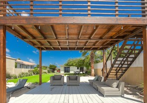 Terrace/patio - Home by the Sea - Ocean Front Villa (Pos Chiquito)