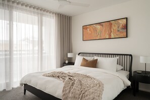 2 chambres, fer et planche à repasser, Wi-Fi gratuit, draps fournis