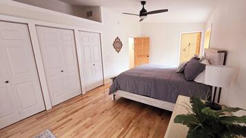 4 bedrooms, iron/ironing board, free WiFi, bed sheets