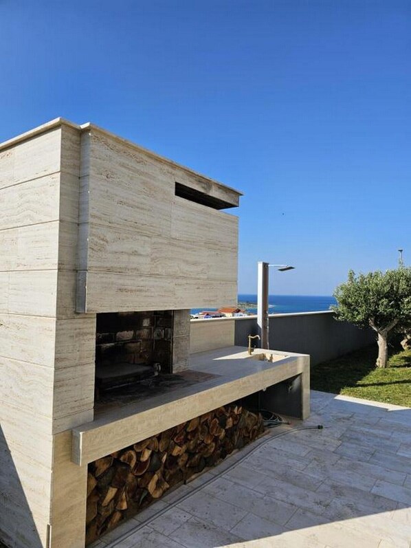 Property grounds - Villa Marija - Two Bedroom Apartment with Sea View (Novalja)