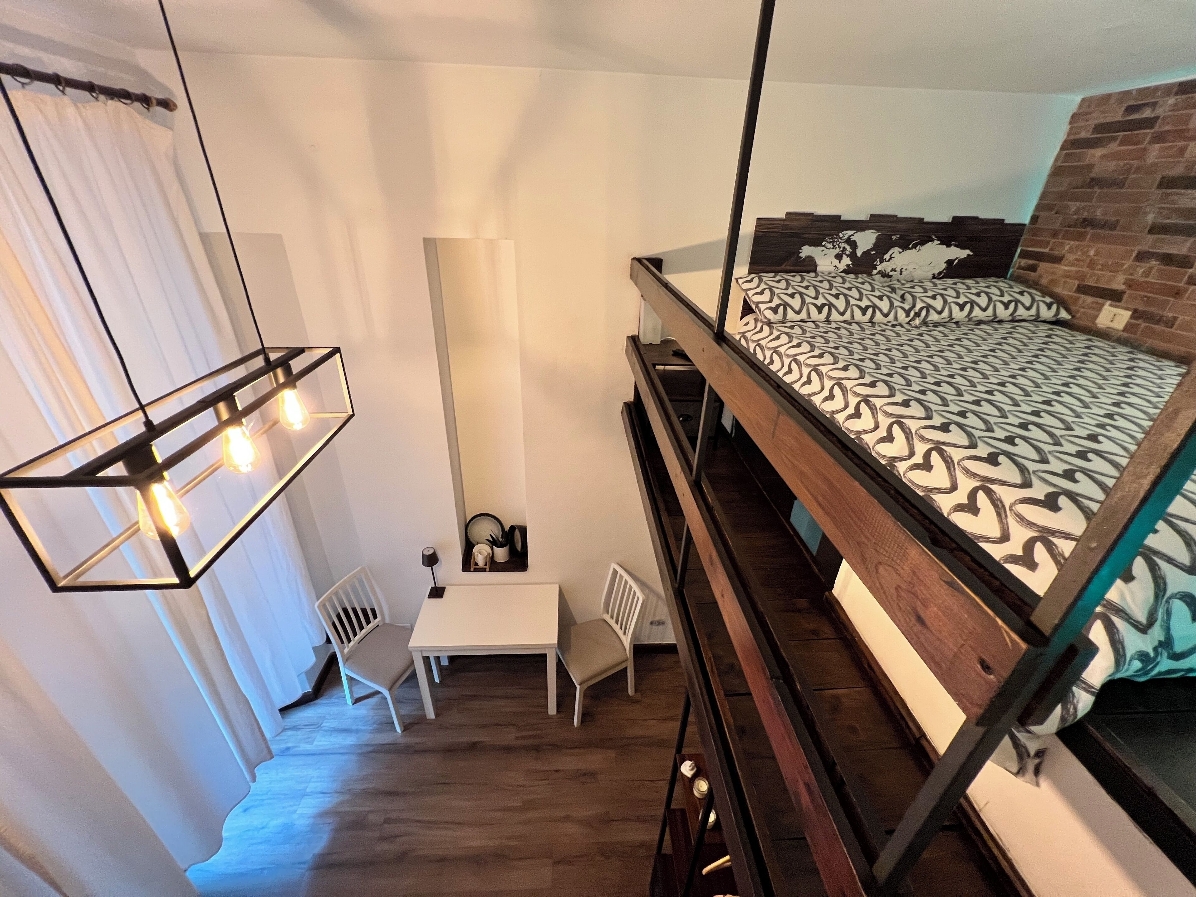 1 camera, ferro/asse da stiro, Wi-Fi gratuito, lenzuola