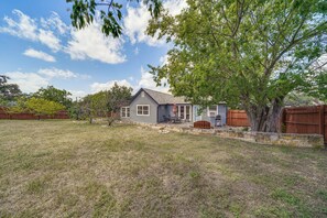 Exterior - On-Site River Access: Medina Vacation Rental (Medina)