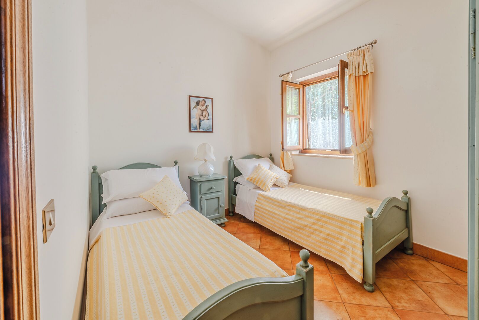 2 makuuhuonetta, ilmainen Wi-Fi, vuodevaatteet